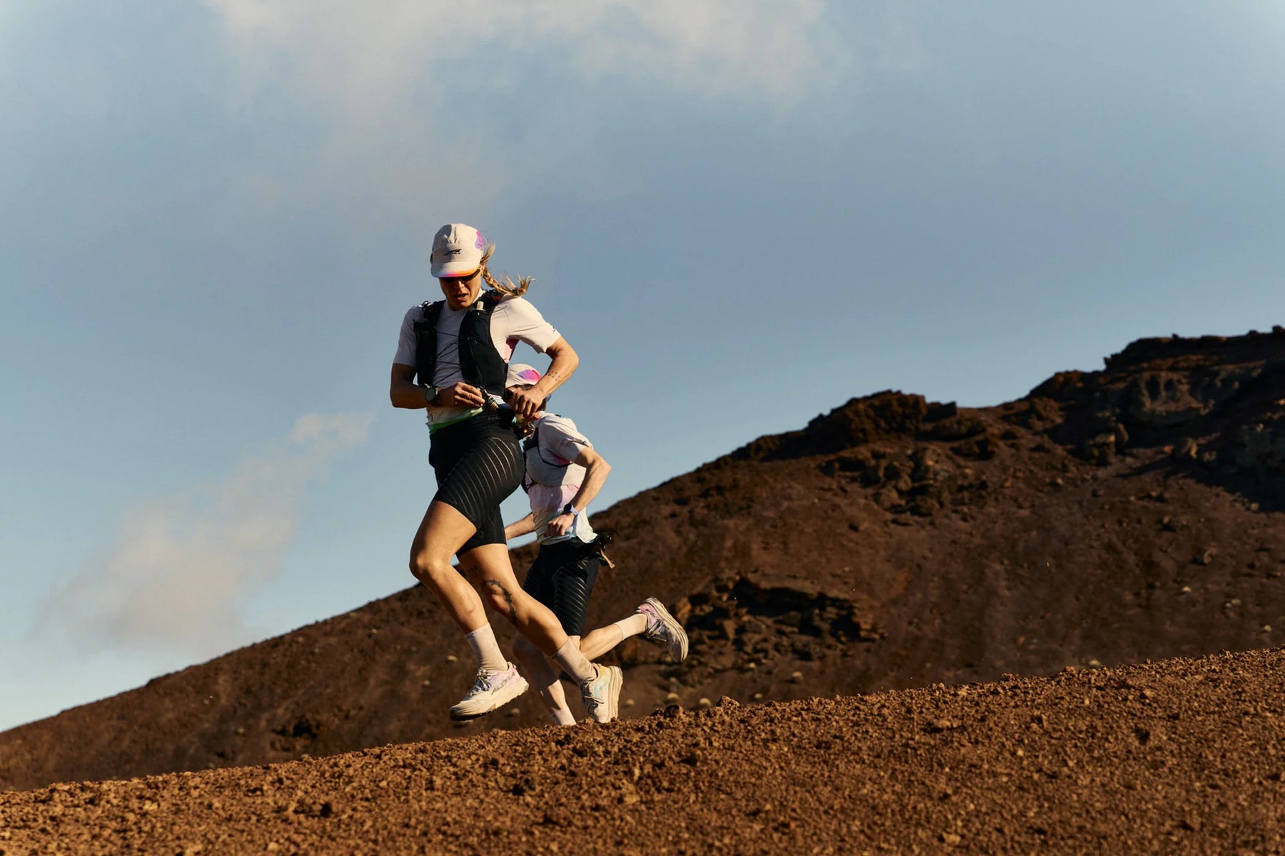 W SOAR x Altra Trail Race Shorts | Black