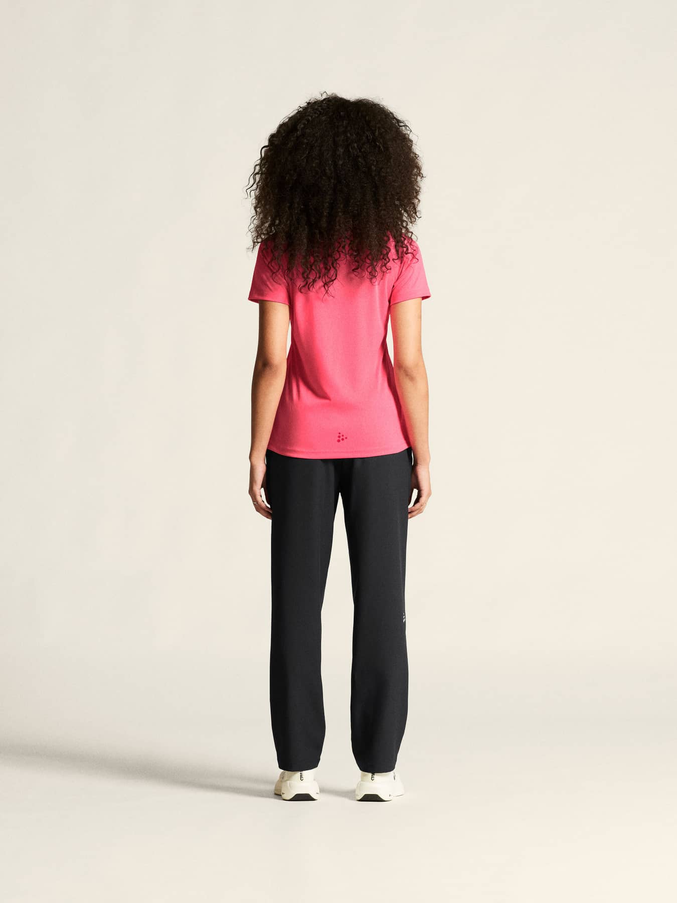 W Core Essence Logo Tee | Fuchsia