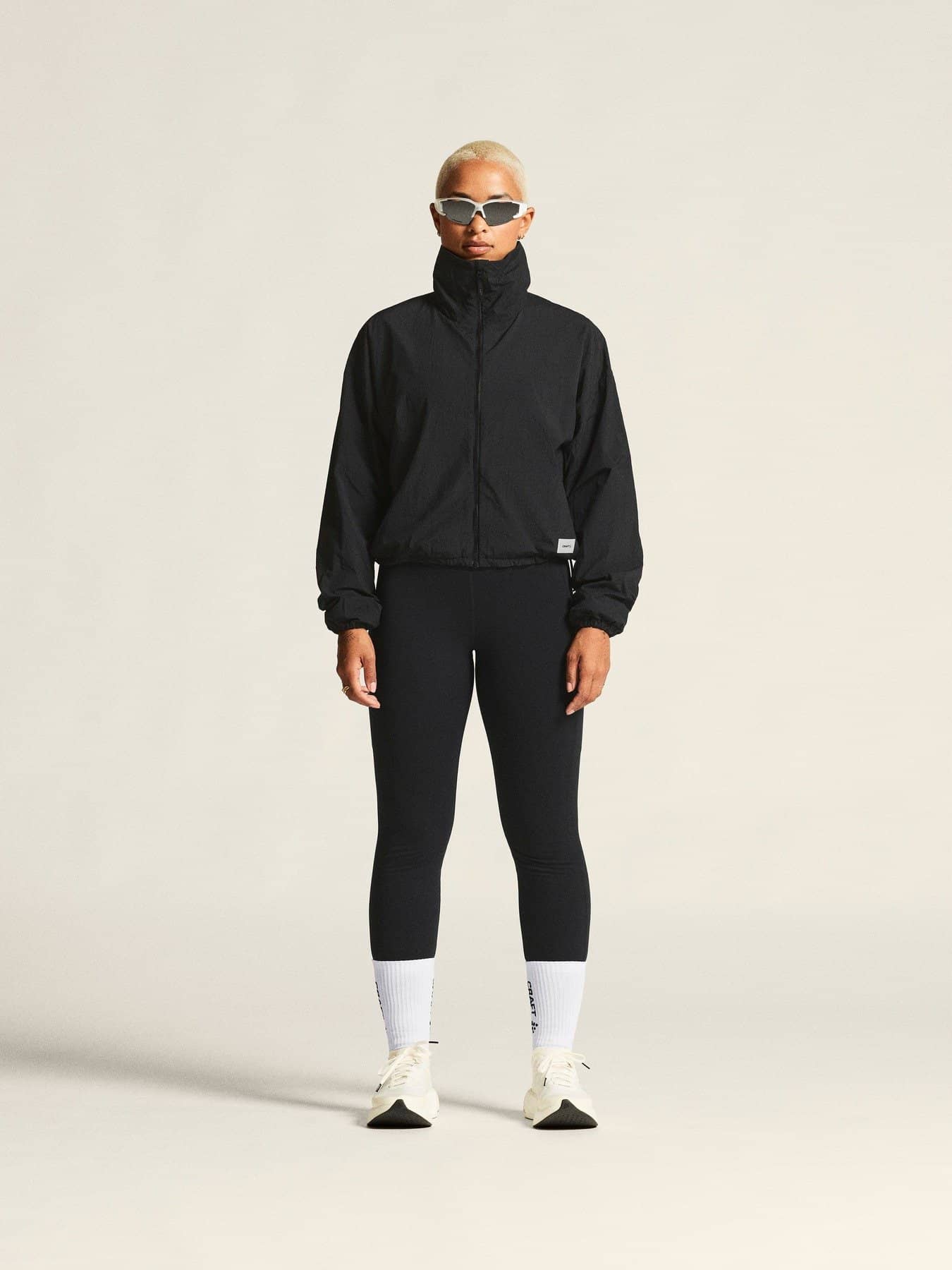 W Subz Light Jacket W | Black