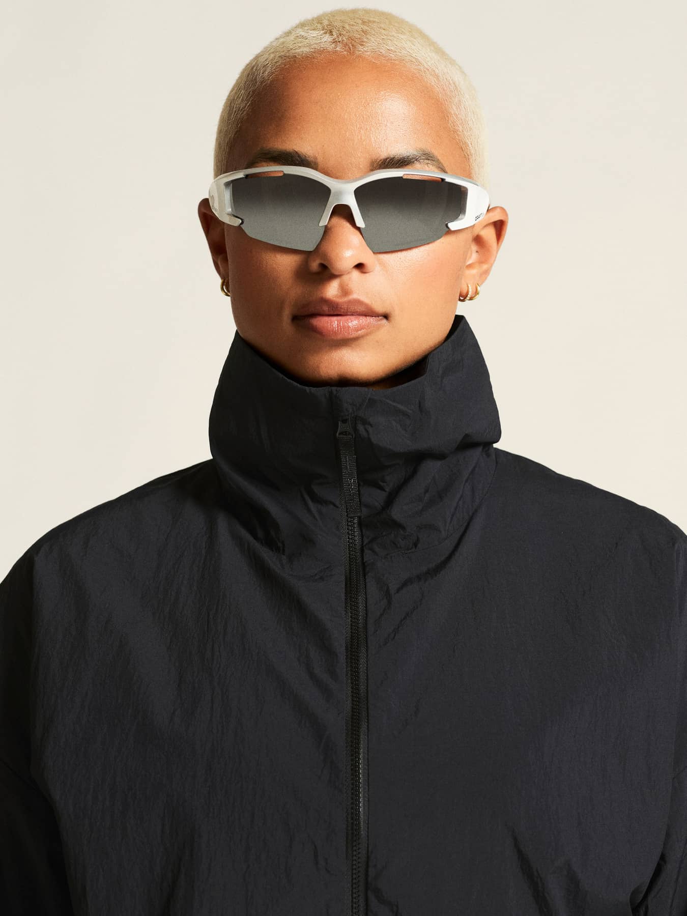 W Subz Light Jacket W | Black