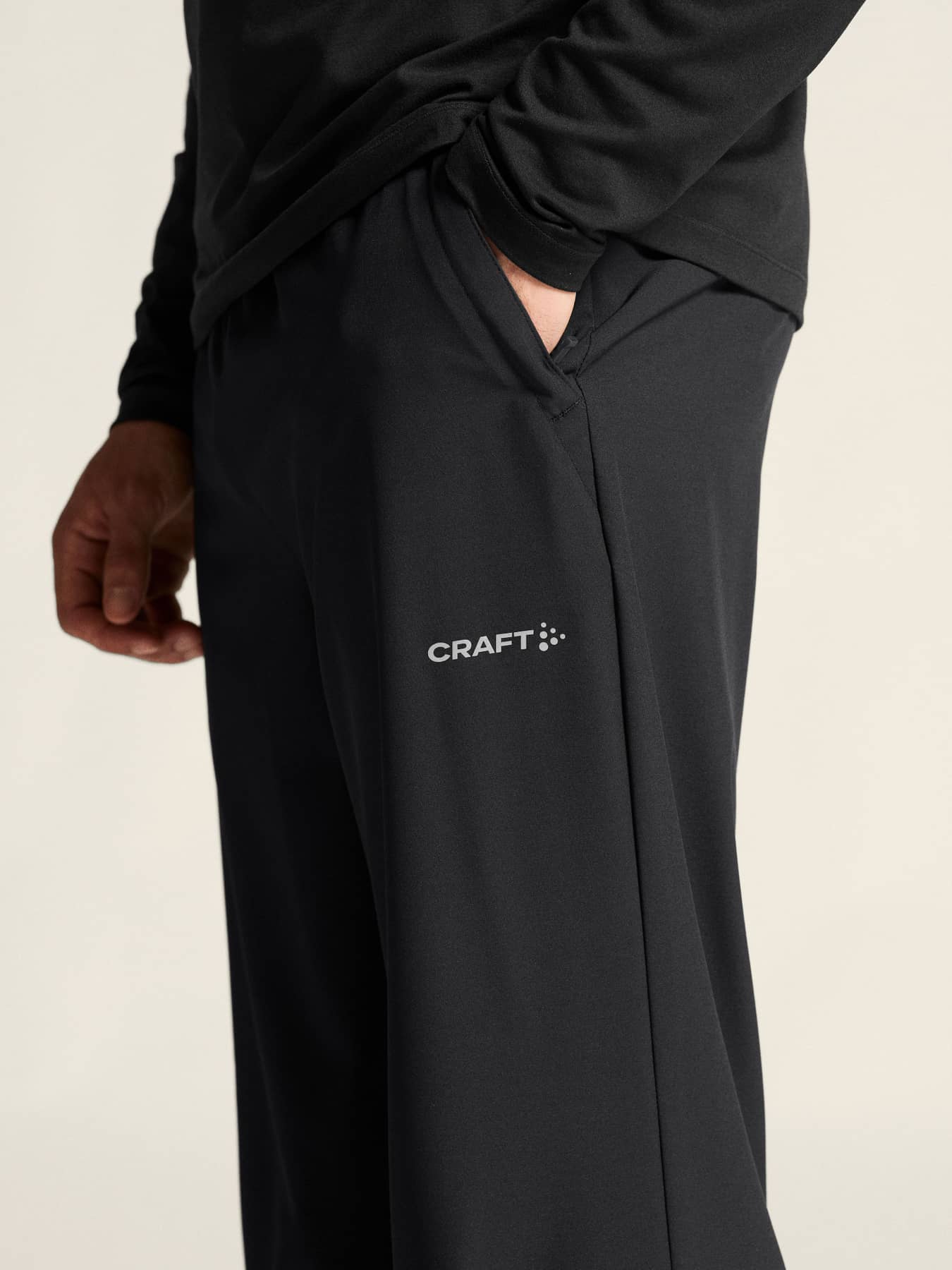 M Core Essence Wind Pants | Black