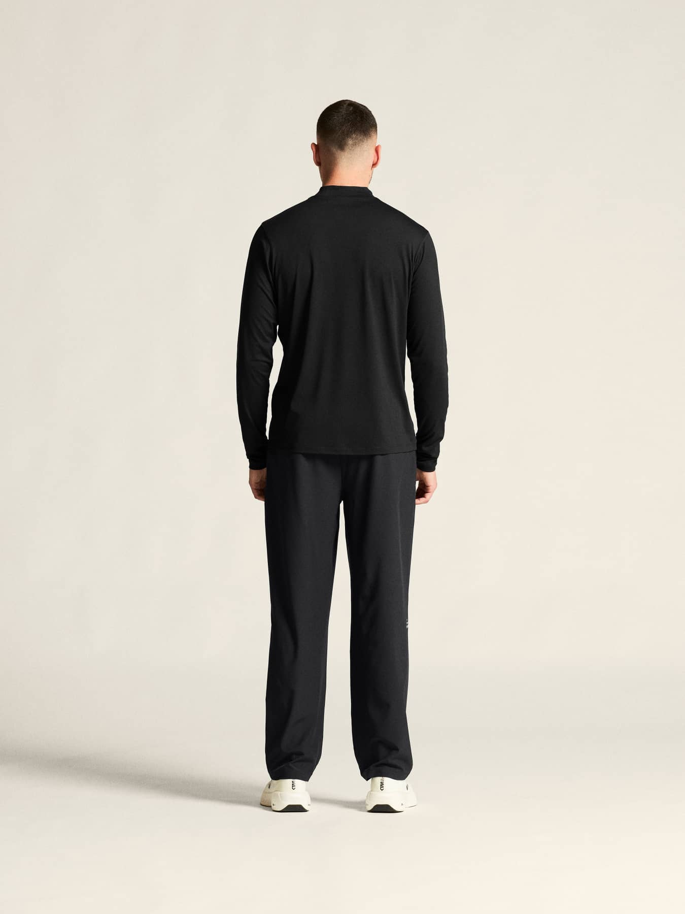 M Core Essence Wind Pants | Black