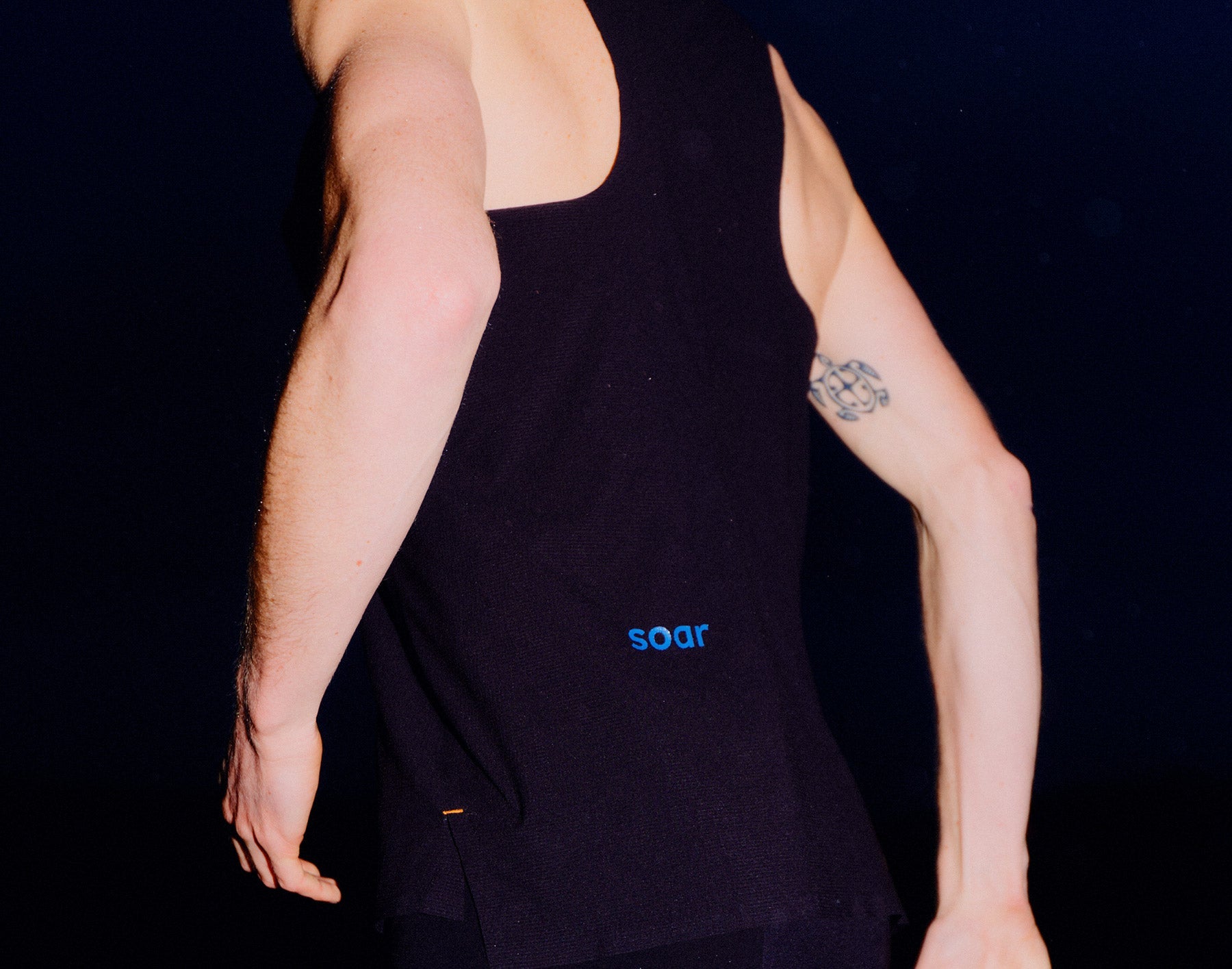 男士高級背心 |黑色的