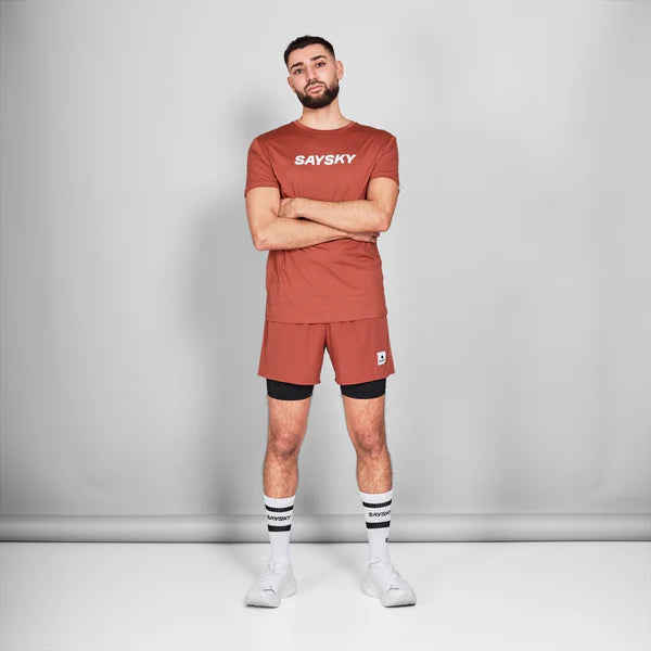 標誌步伐 T 卹 |紅色混色