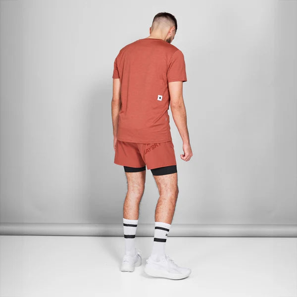 標誌步伐 T 卹 |紅色混色