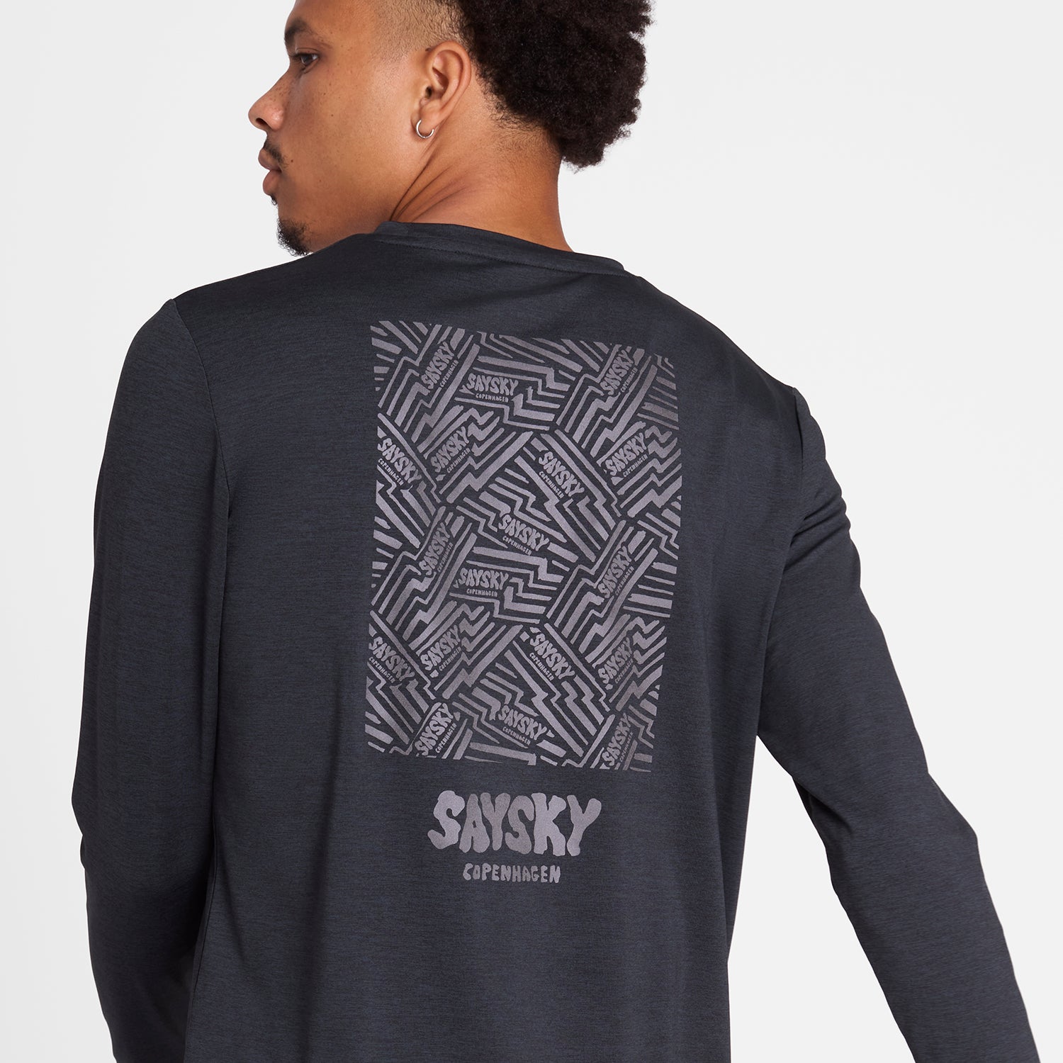 M Reflective Pace Long Sleeve | Black