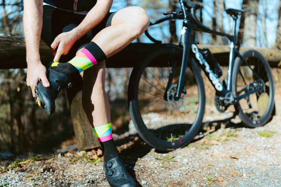 Ultralight Strides | Black Pink Canary