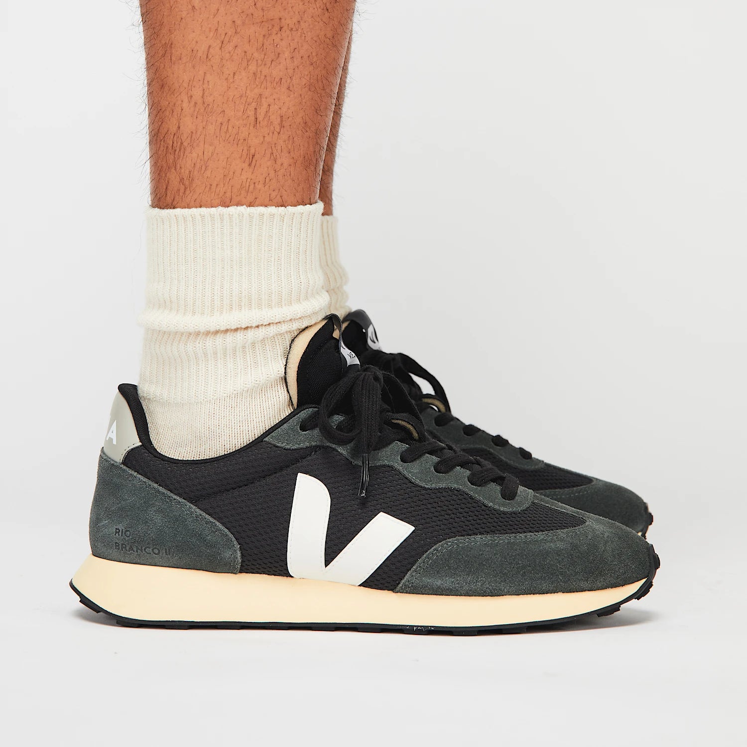 裡奧布蘭科 II Alveomesh |黑色 白色