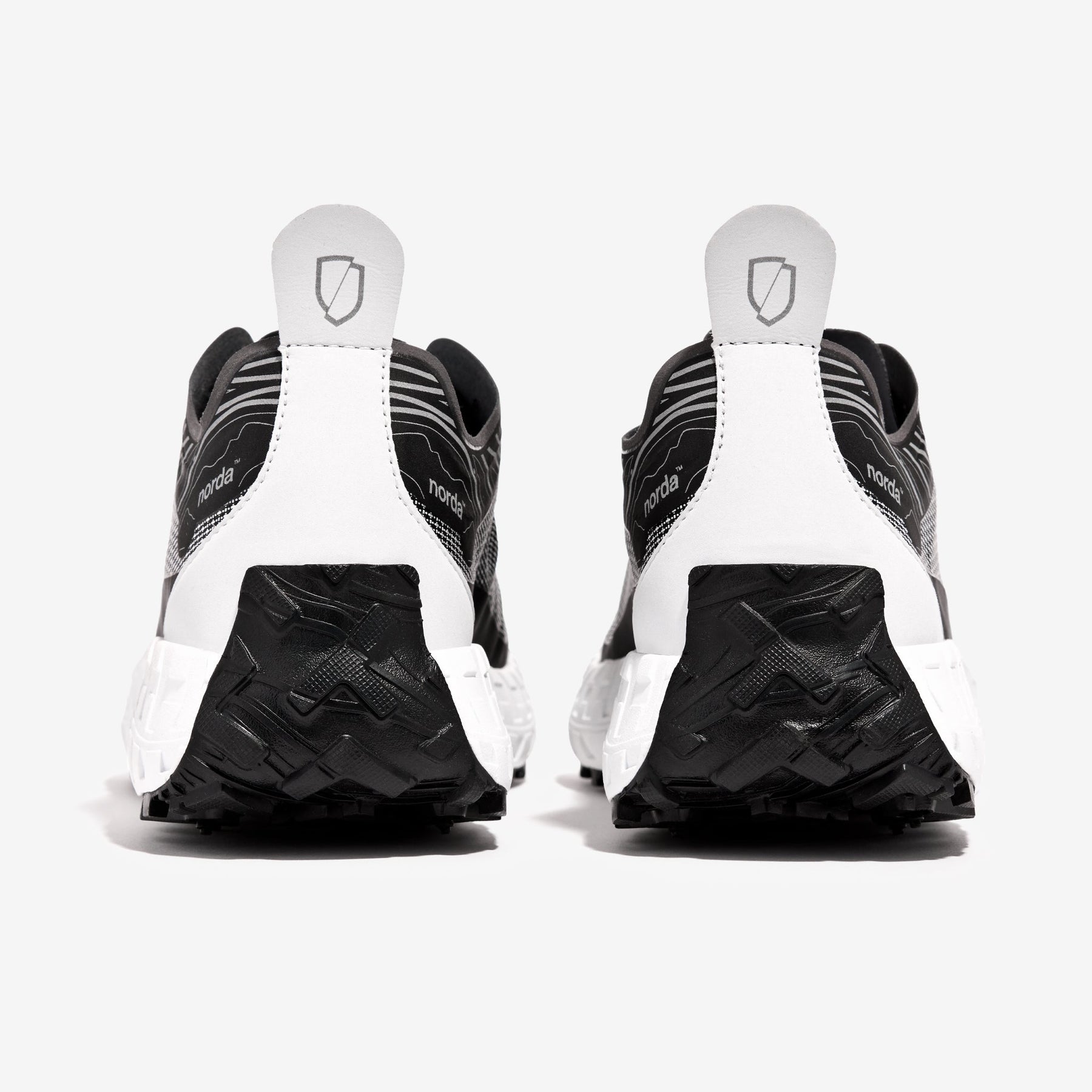 Norda 001 - M | Black