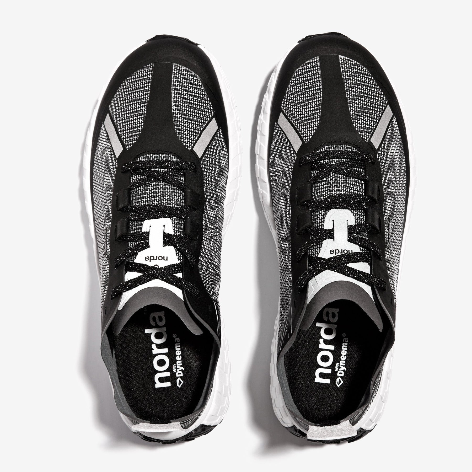 Norda 001 - M | Black