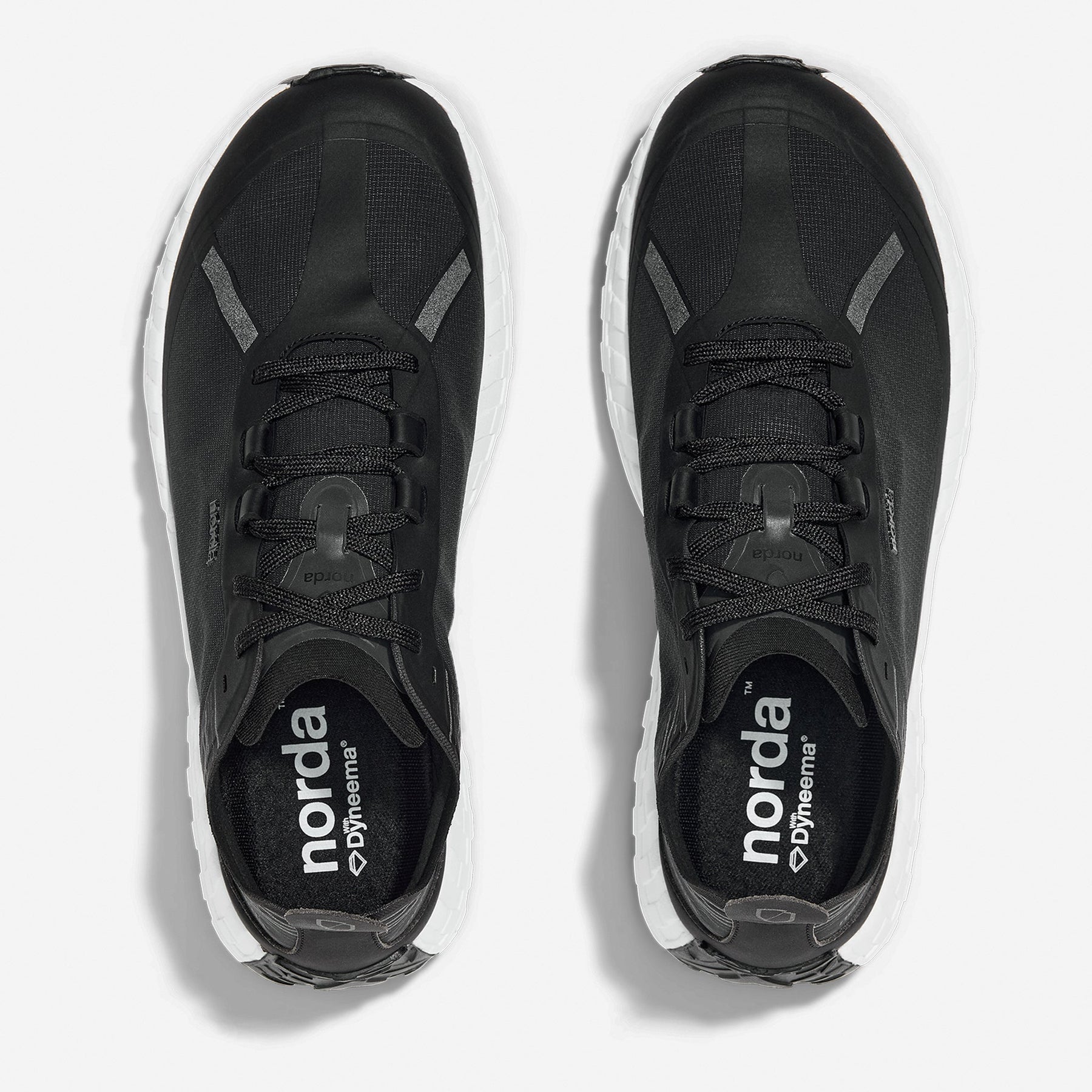 Norda 001A | Black