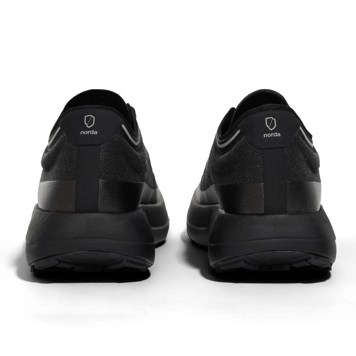 Norda 005 | Stealth Black