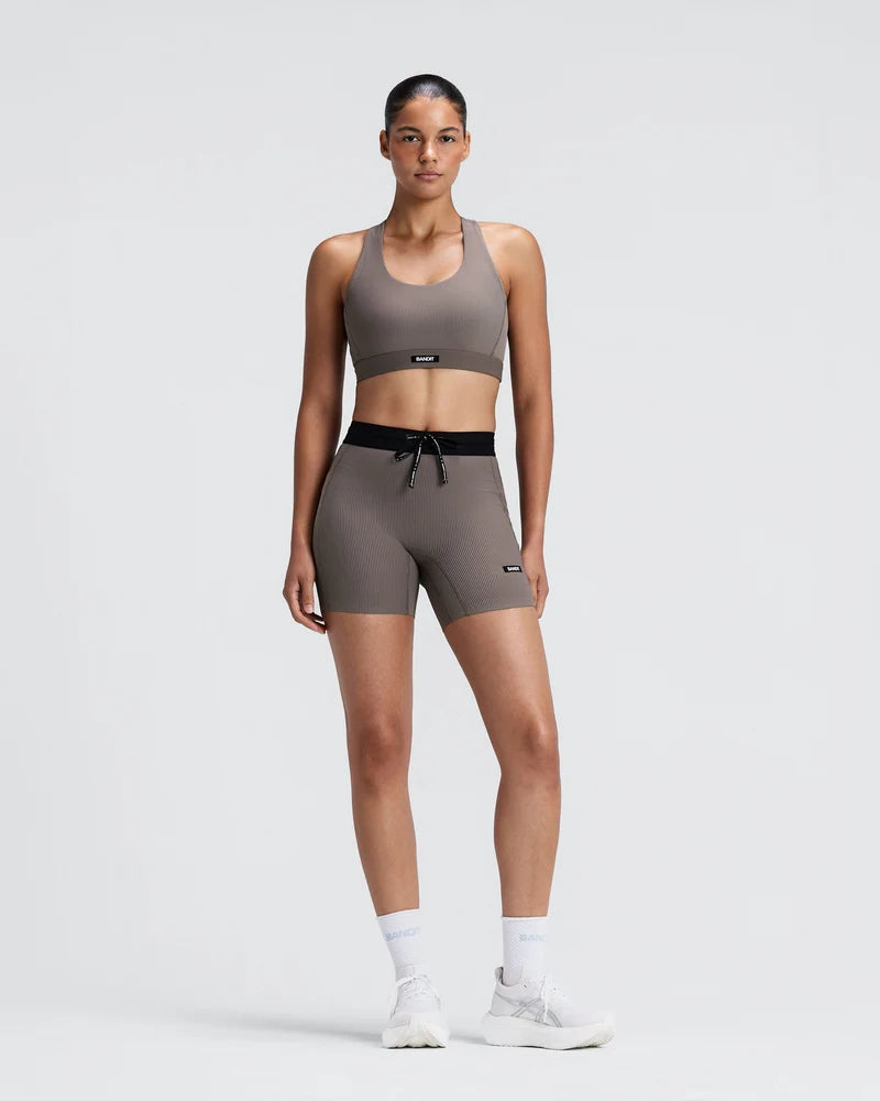 W Striped Cadence Scoop Neck T-Back Run Bra | Concrete Taupe / Cocoa