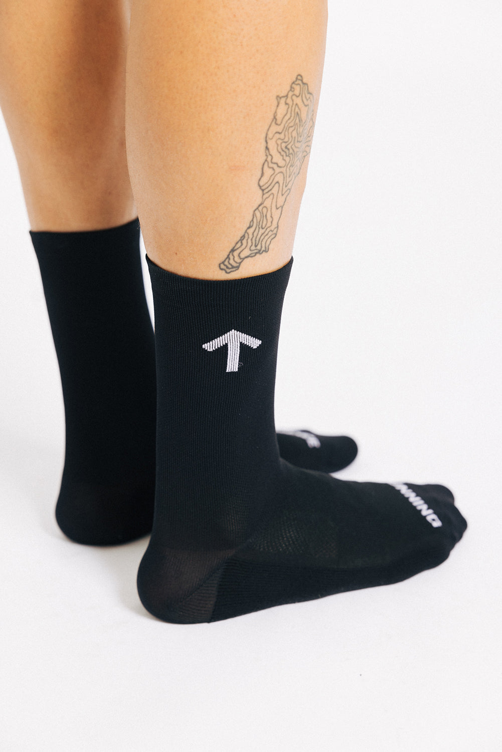 Lightweight Sock C and Arrow | Black White