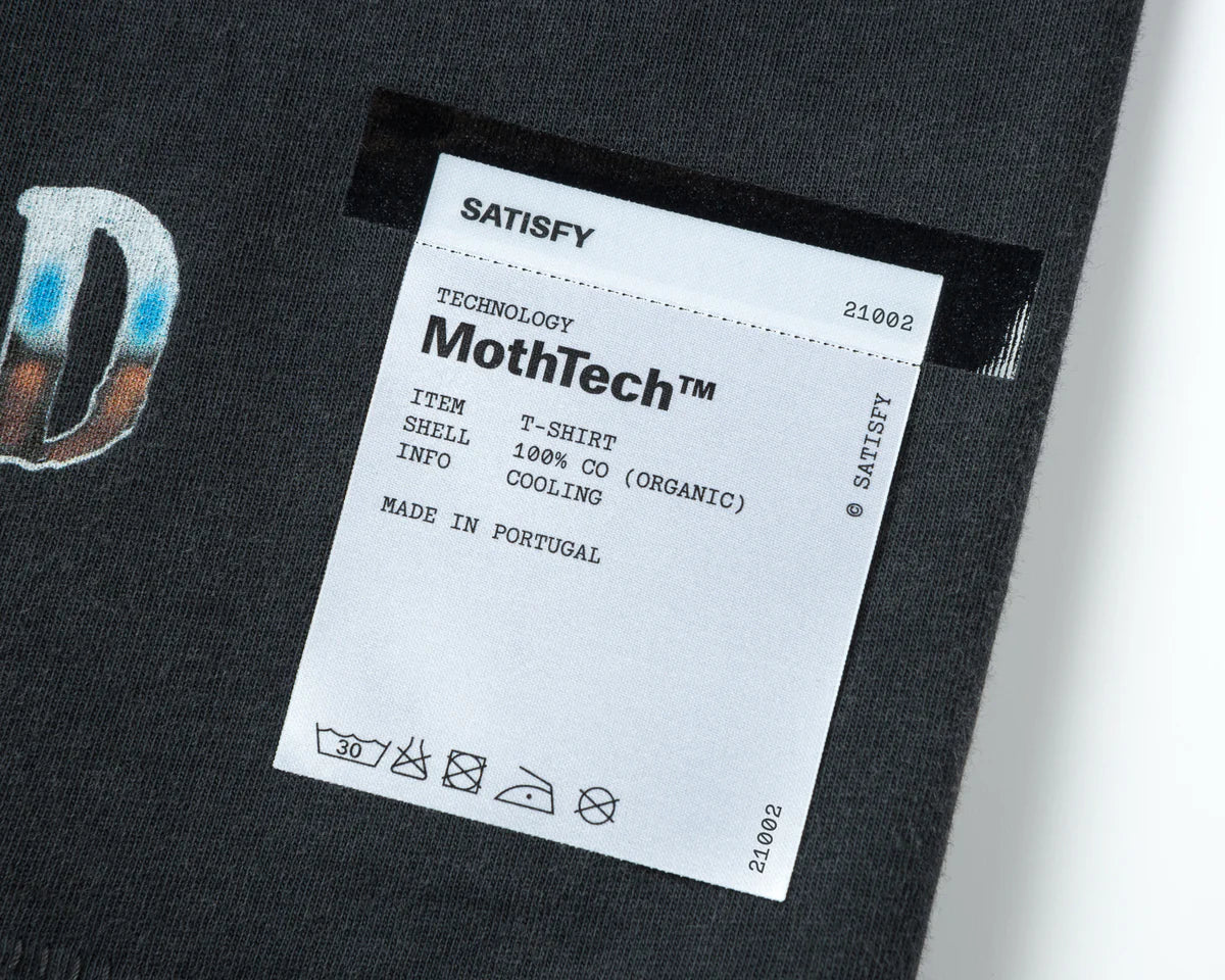 W MothTech T-Shirt | Aged Black 00A15