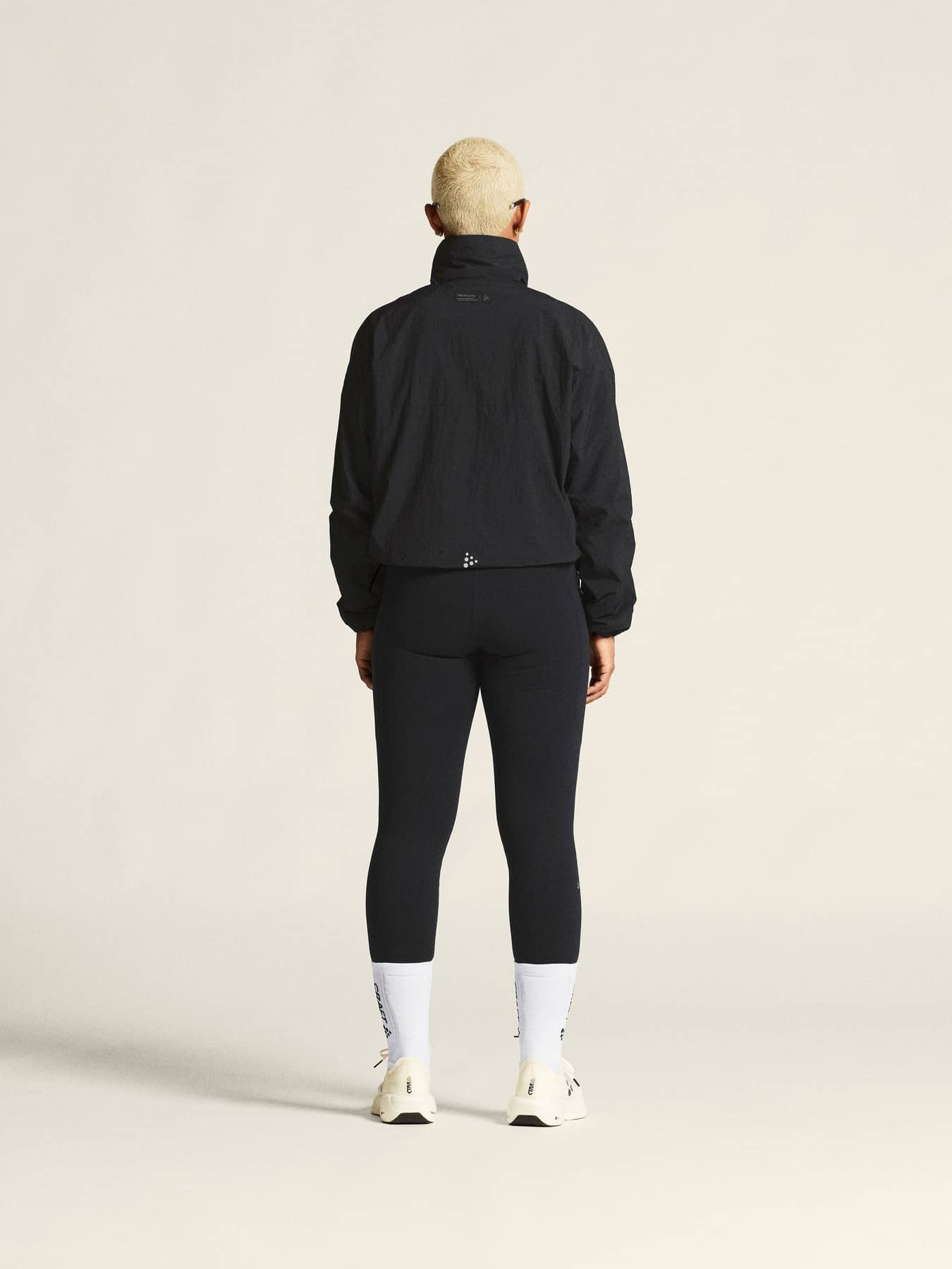 W Subz Light Jacket W | Black