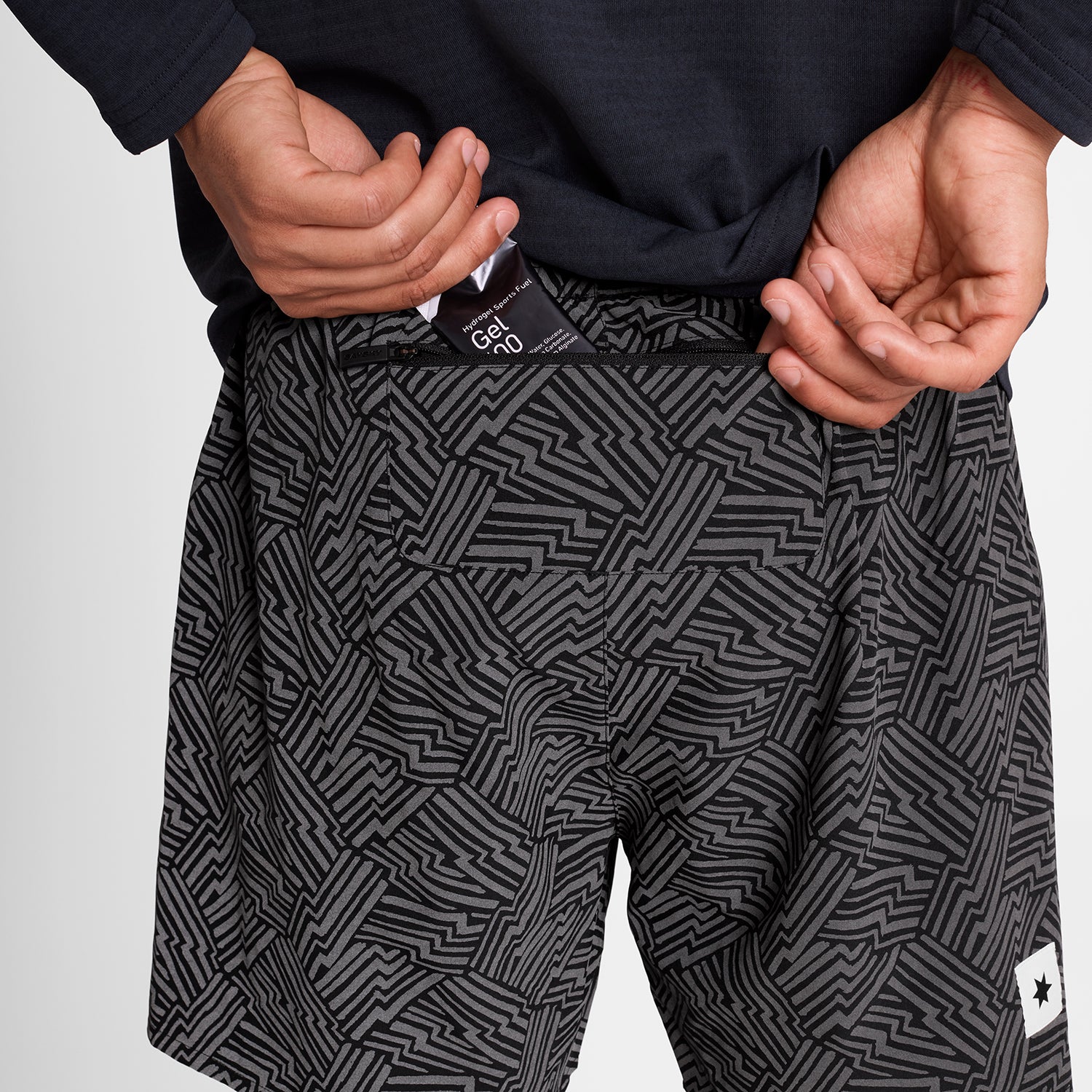M Reflective Pace 2 in 1 Shorts 5'' | Black