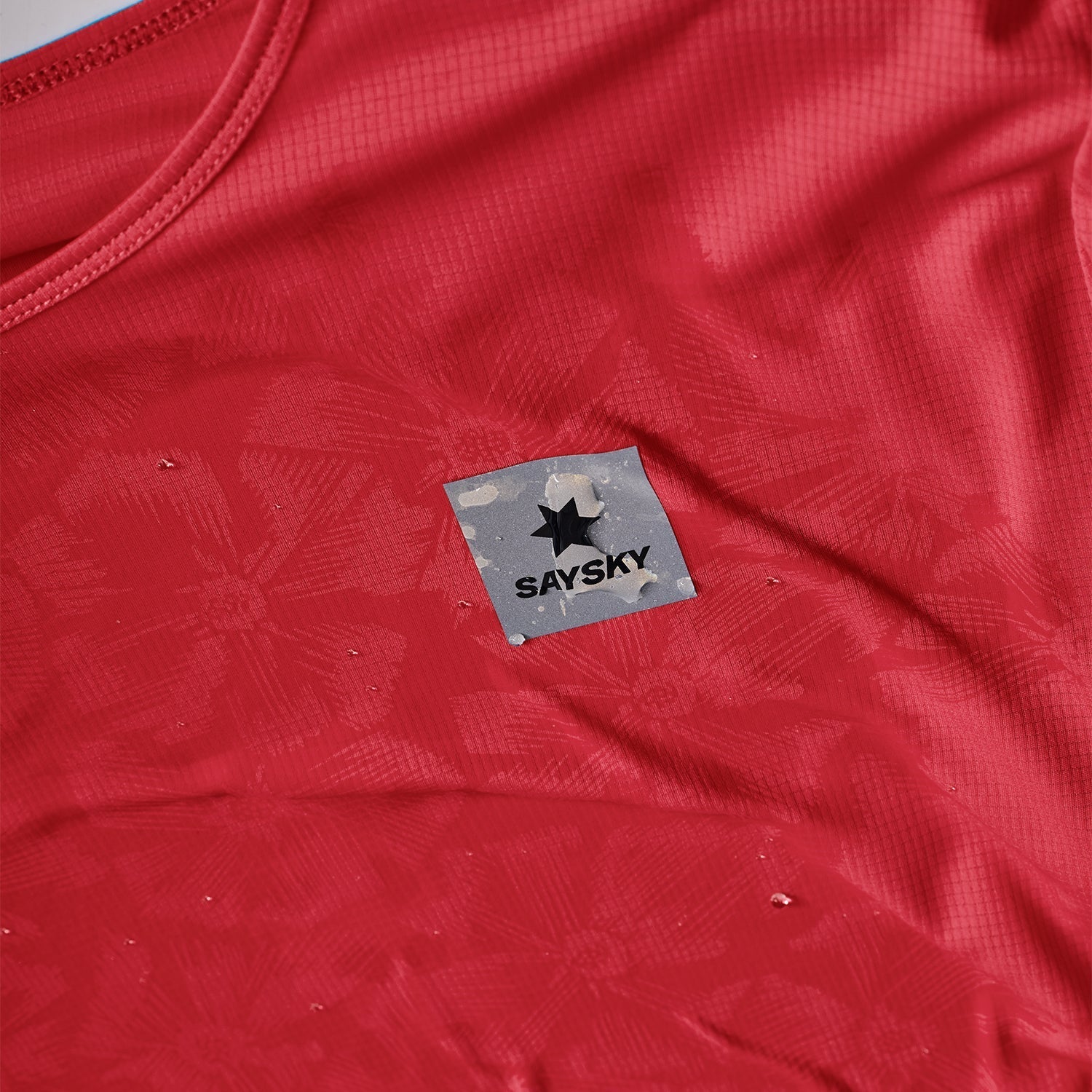 W Reactive Flow Singlet | Red
