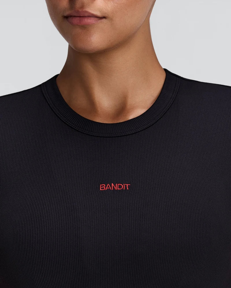 W Vituccia Cropped Performance Tee | Black