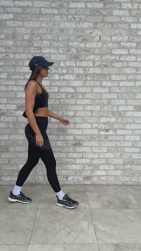 W Training Crop Top | Black