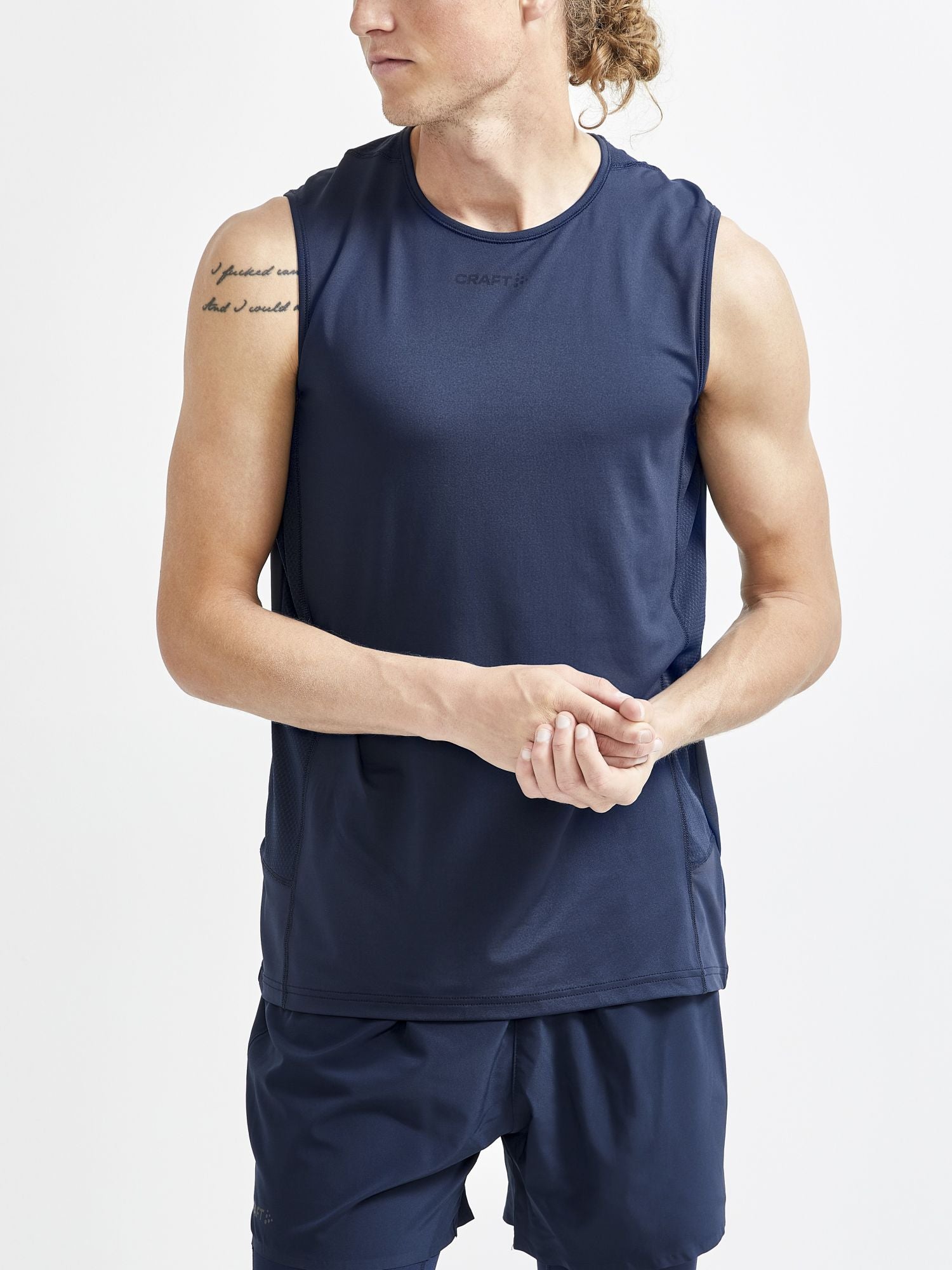MEN'S - ADV ESSENCE SL TEE