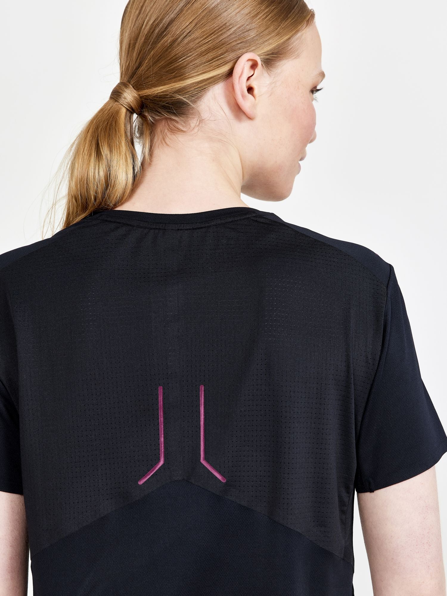 WOMEN'S - PRO HYPERVENT SS TEE